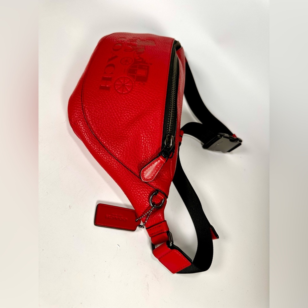 Coach Red Warren Leather Belt/Sling Bag Unisex - Picture 9 of 11